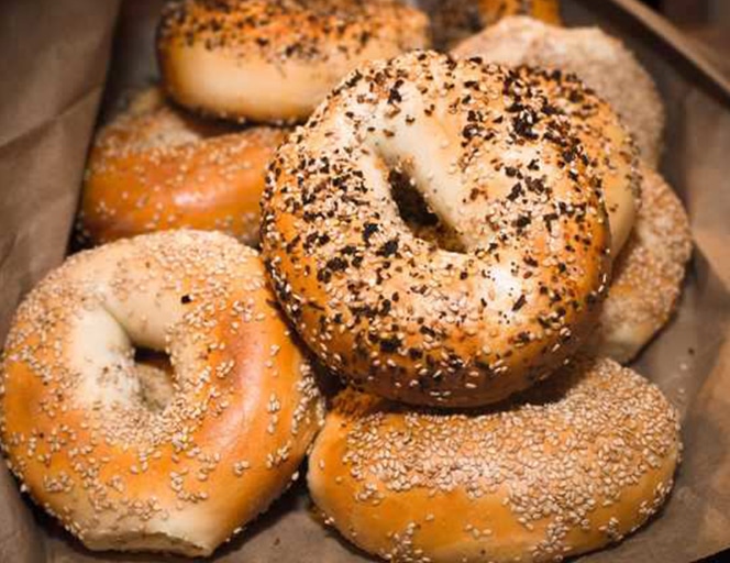 Chefs say there are only 3 reasons to ever toast a fresh bagel